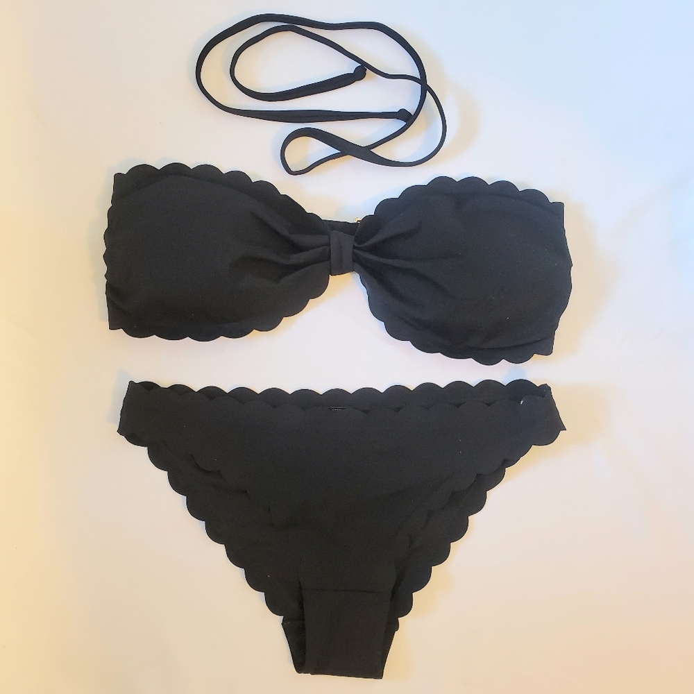 Black Scalloped Edge Halter Bikini
